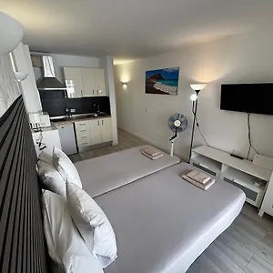 Apartment Cozy In Cristianos Free Wifi, Arona (Tenerife)